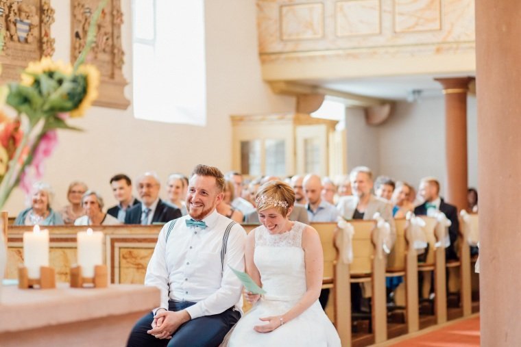 Hochzeitsfotograf-Pfalz-Karlsruhe-Hochzeitsfotos-Klingenmünster-Boechingen-17-evangelische-Kirche-Böchingen