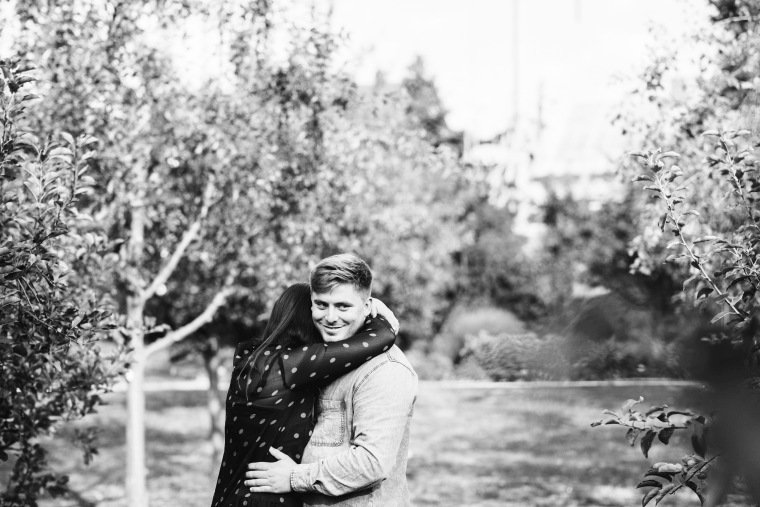 Paarfotos-Verlobung-Engangement-Shooting-Heilbronn-Botanischer-Garten-013-Hochzeitsantrag